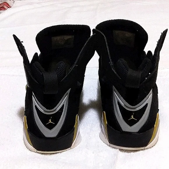 Clearance Pre-owned Jordan True Flight Black Metallic Gold Men's Shoe Sale, Sz 9 - Picture 4 of 7